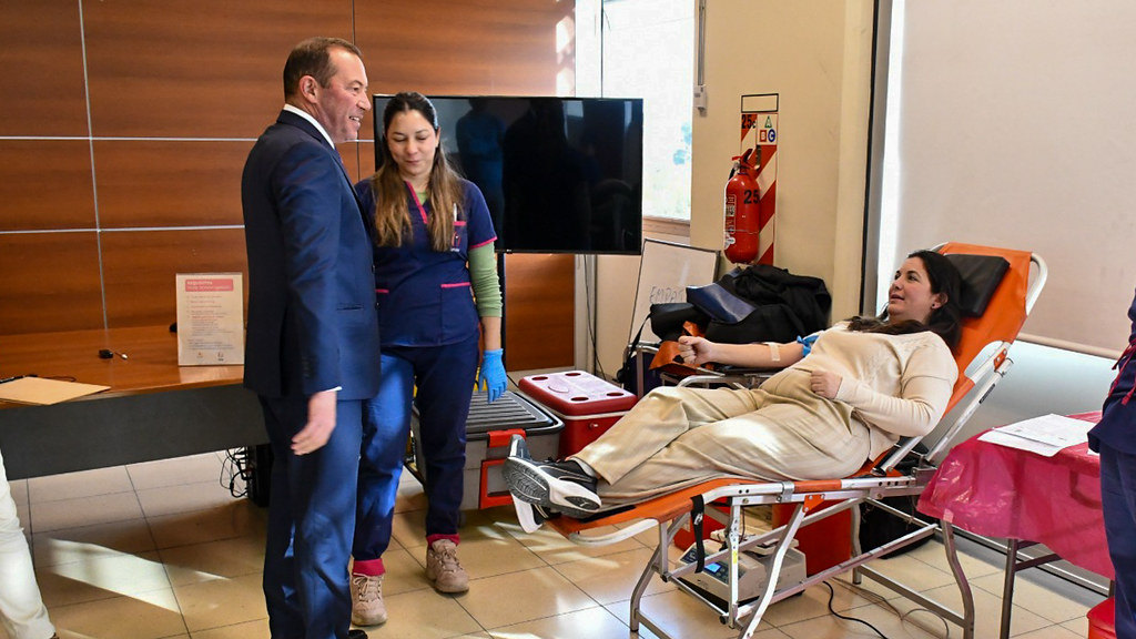 Salud impulsa una campaña de donación de sangre ministerio por ministerio