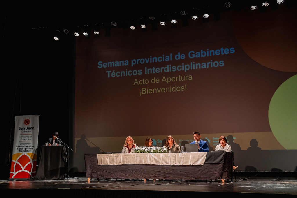 La Semana de Gabinetes Técnicos Interdisciplinarios del Ministerio de Educación comenzó con un acto encabezado por la ministra Silvia Fuentes.
