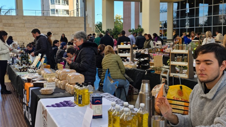 Realizan una nueva edición de la Feria Agroproductiva en el Centro Cívico