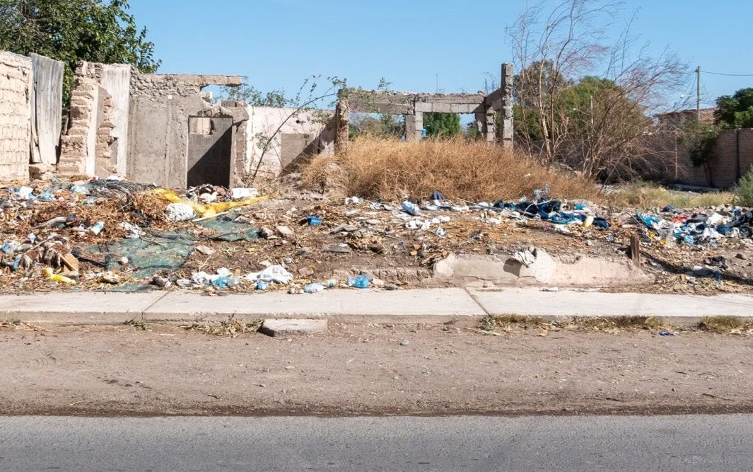 Desde el municipio de Rawson recuerdan a sus vecinos que los terrenos baldíos en estado de abandono representan un riesgo para toda la comunidad.