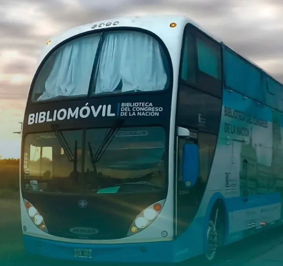 El Bibliomóvil del Congreso Nacional llega a Sarmiento este jueves.