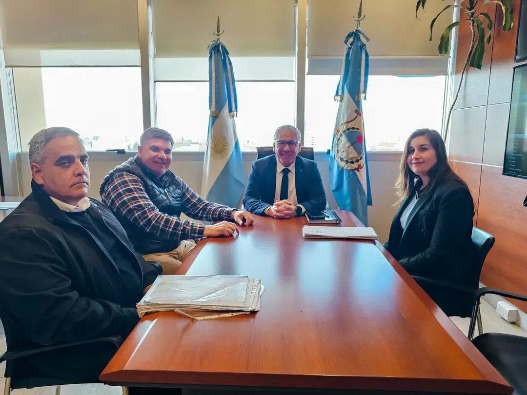El Secretario de Seguridad de la provincia, Enrique Delgado,se reunió con el  intendente de Sarmiento, Alfredo Castro, para seguir fortaleciendo el trabajo conjunto entre la Provincia y el municipio