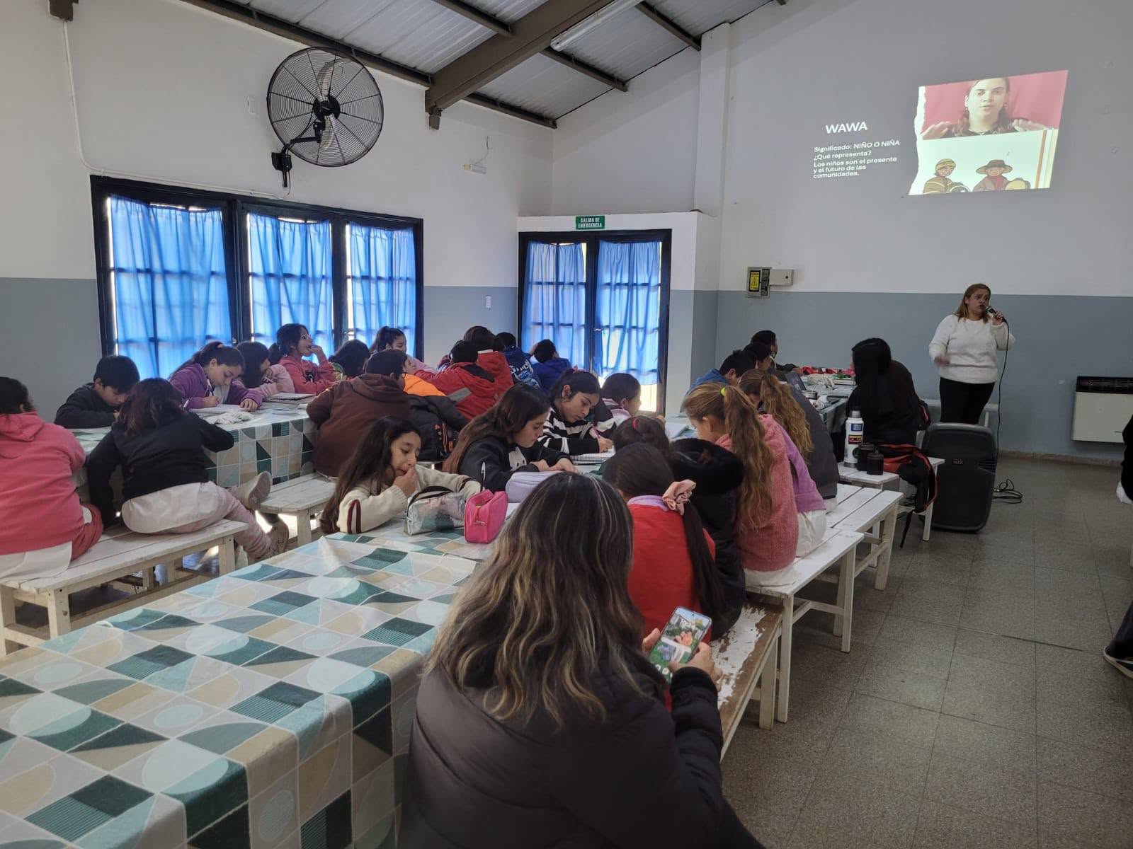En el marco del Proyecto Institucional “Revalorización de los Saberes Ancestrales y la Lengua Kakán”, desarrollado conjuntamente entre la Escuela Benito Lynch, la Comunidad Misipay y la Municipalidad de Valle Fértil a través de la Dirección de Pueblos Originarios, estudiantes del departamento participaron de una jornada llena de aprendizaje, inclusión y conexión con nuestras raíces.
