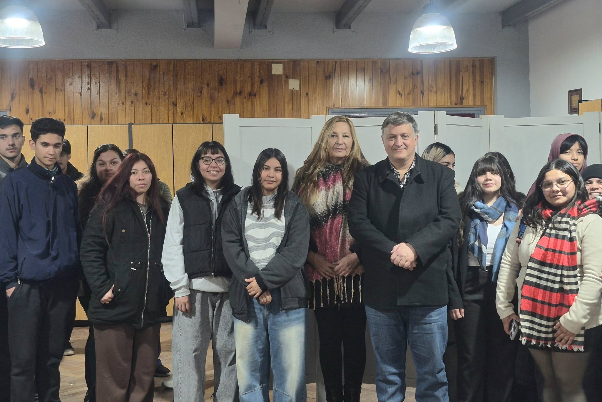 El intendente Rodolfo Jalife, recibió a los estudiantes universitarios del departamento que serán beneficiarios de la Beca Municipal