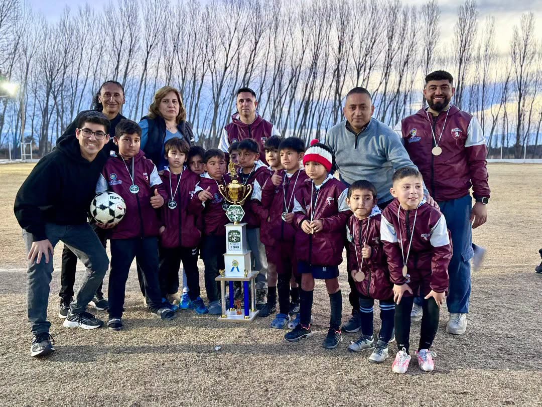 La Municipalidad de San Martín, a través de la Coordinación de Deportes, llevó adelante la gran final de la 4.ª edición de la Copa Integrar, un torneo que volvió a reunir a niños, familias y clubes del departamento en una verdadera fiesta del deporte.