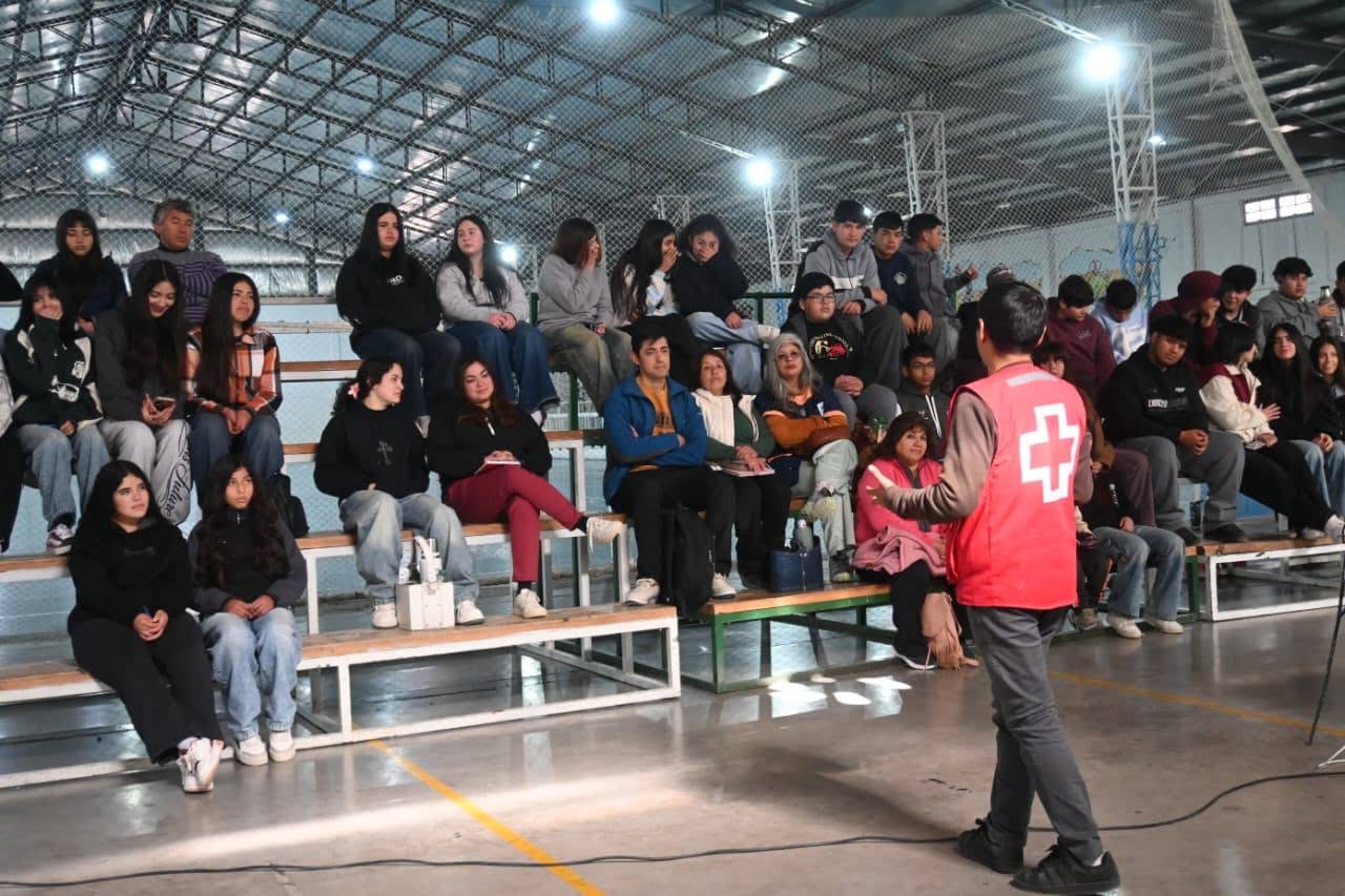 En el marco del Convenio de Colaboración firmado entre la Municipalidad de Iglesia y la Cruz Roja Argentina, Filial San Juan, se llevaron a cabo dos importantes jornadas de formación en el departamento.
