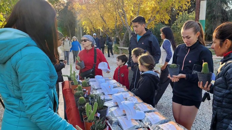 Ambiente abre la convocatoria para que emprendedores y productores participen de una nueva feria en el Parque de la Biodiversidad