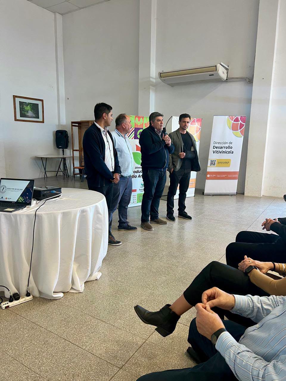 Con una importante participación de productores de Sarmiento, se llevó adelante una nueva Jornada de Articulación y Fortalecimiento para Productores del departamento.