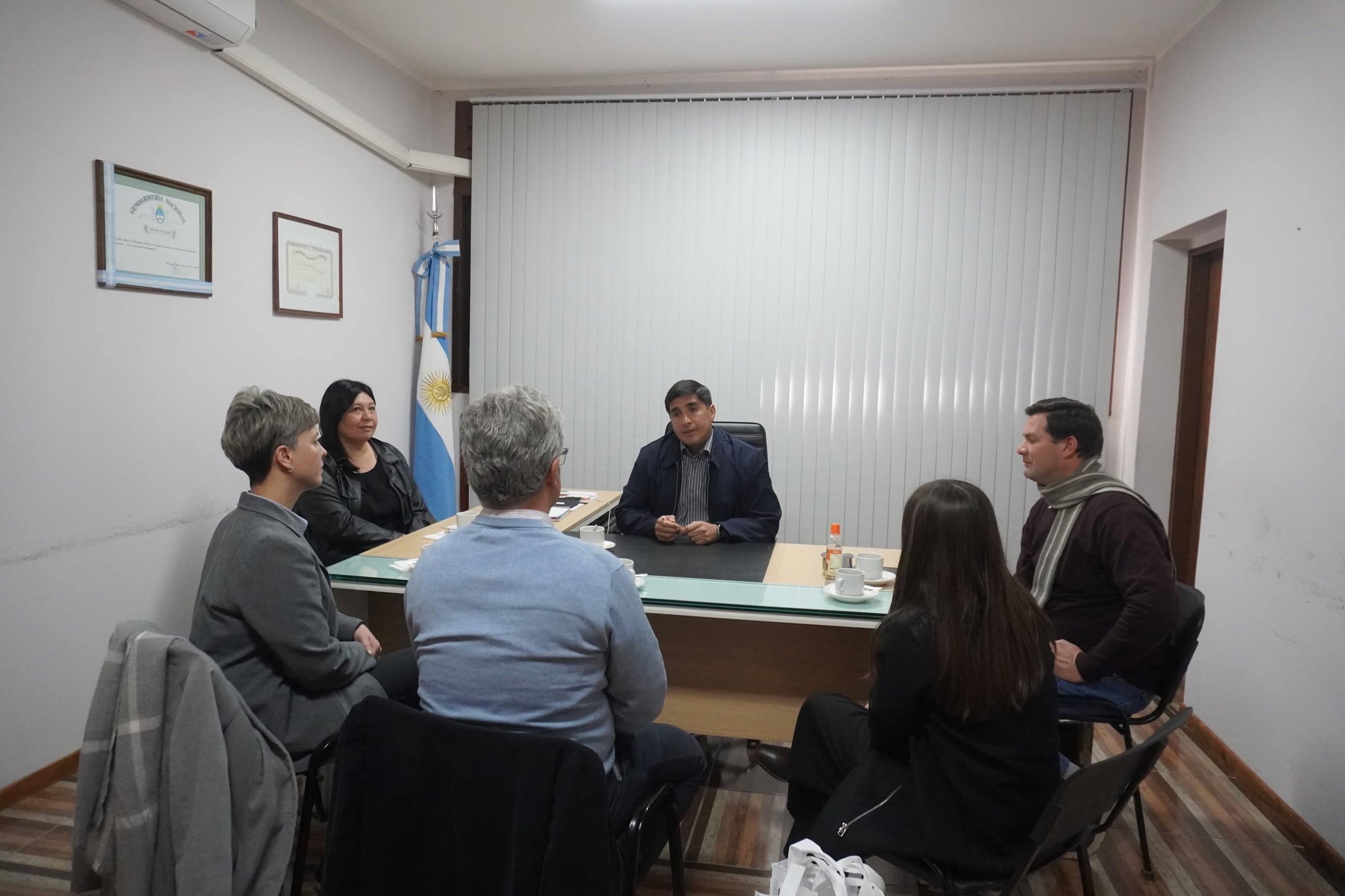 El intendente Sebastian Carbajal recibio a representantes de Naturgy para conversar sobre las inversiones que la empresa está llevando adelante en Calingasta