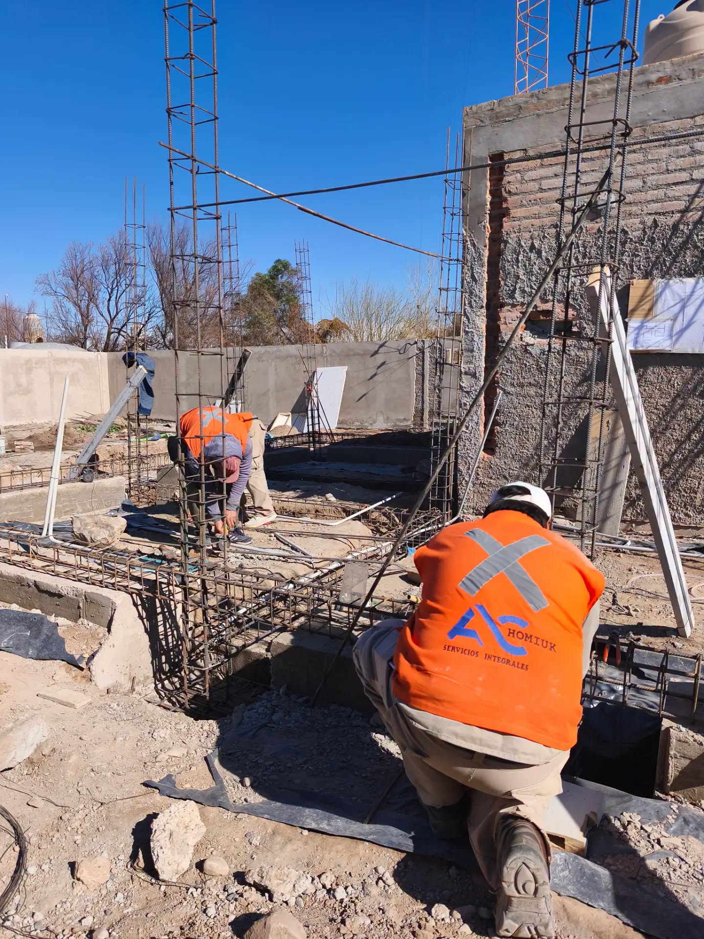 El CAPS Tres Esquinas de Sarmiento avanza con obras de remodelación, ampliación y modernización que permitirán mejorar las condiciones de atención para vecinos y profesionales de la salud.