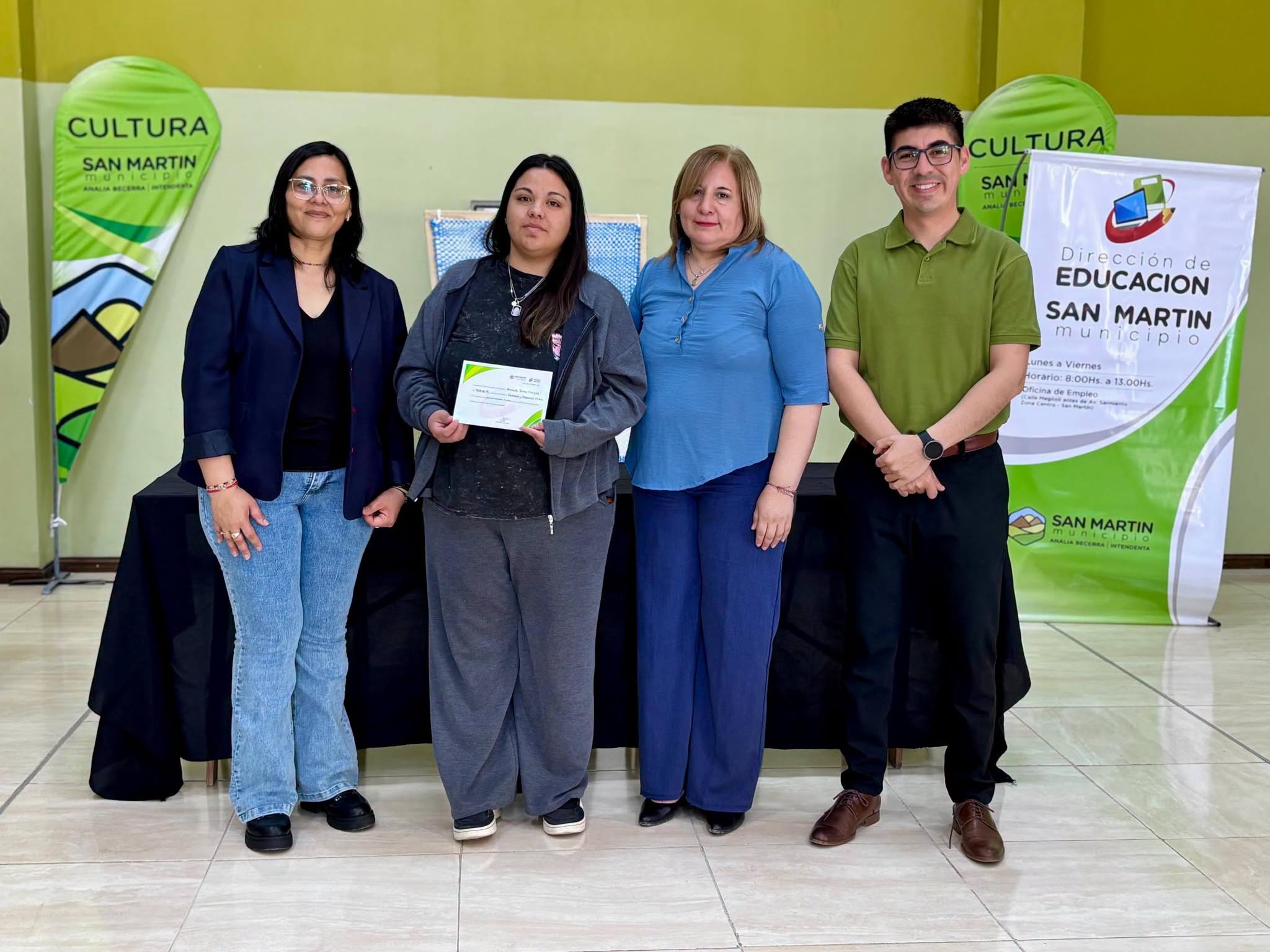 El municipio de San Martín realizó el pago de las Becas de Fotocopias a estudiantes terciarios y universitarios
