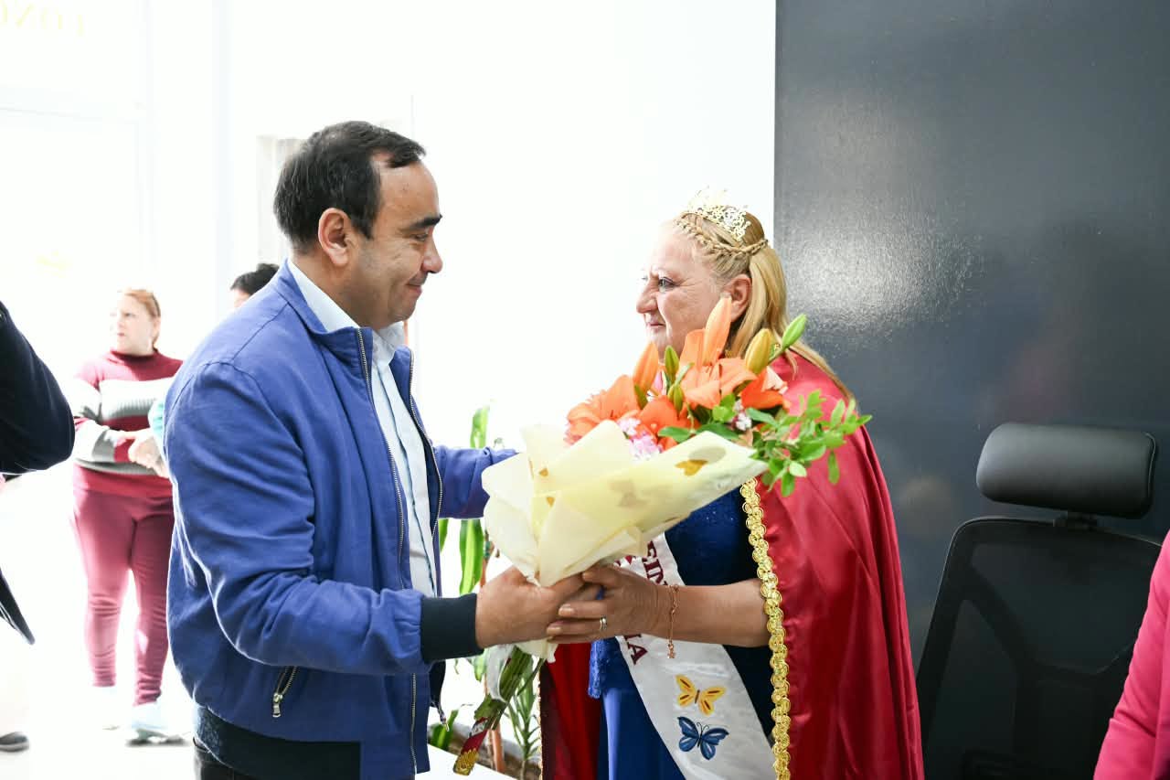 Iglesia ya tiene a la nueva Reina de las Personas Mayores.