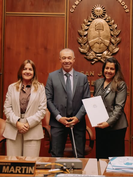 841815819_18436581718197718_711304766114225760_n.jpg La Casa de Todos abrió sus puertas a más de 140 jóvenes para el Modelo de Naciones Unidas donde el vicegobernador Fabián Martín y la diputada María Rita Lascano encabezaron el acto de apertura de la jornada educativa.