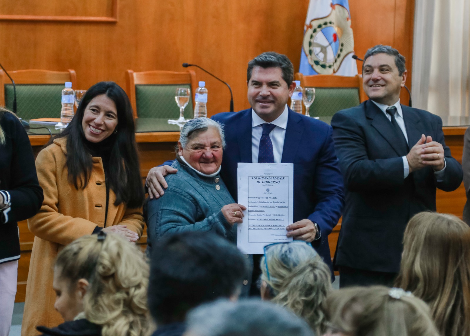 Orrego entregó mas de 130 escrituras y reafirmó el compromiso de avanzar con la regularización dominial en San Juan