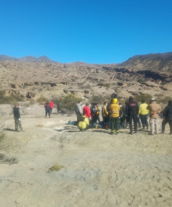 Continúa el operativo en Valle Fértil con el rescate y traslado de las siete personas fallecidas en el accidente aereo