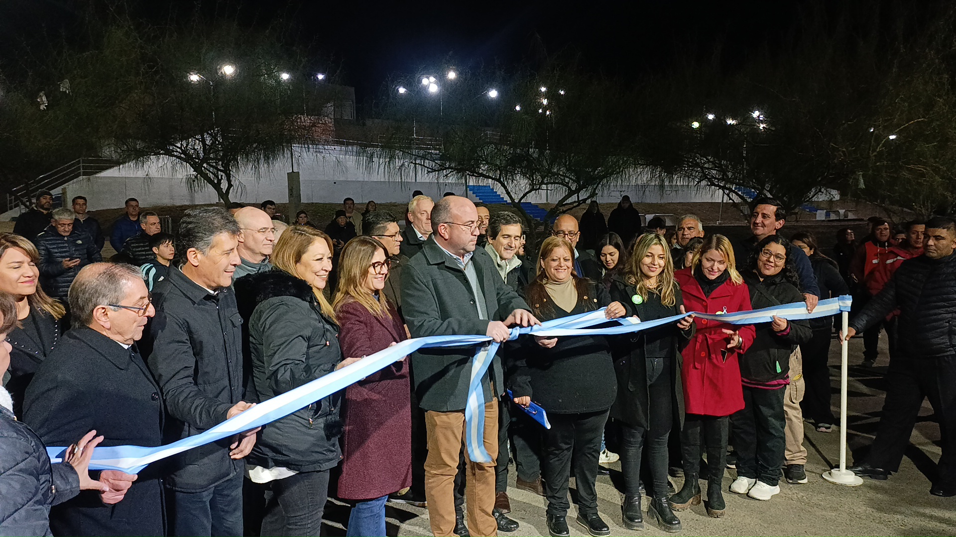 El intendente de Rivadavia,Sergio Miodowsky dejo inaugurada las obras de pavimentación en un nuevo barrio de Marquesado.