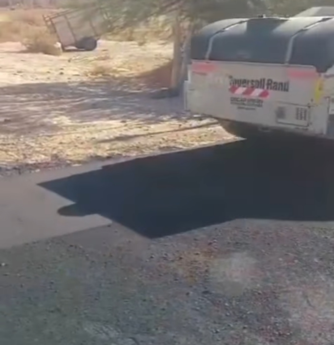 El municipio de Iglesia a través de la Secretaría de Infraestructura y Producción, continua  trabajando en la mejora de las calles y la calidad de vida de los vecinos.