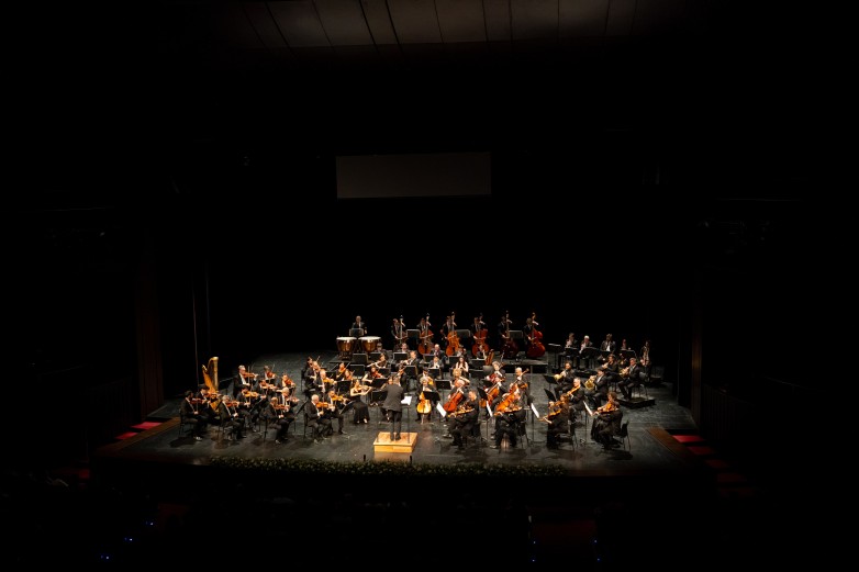abe181de4551cb7fe3658232965eb894_L.jpg La Orquesta Sinfónica Nacional llegó por primera vez al Teatro del Bicentenario en el marco de los 10 años del Teatro.