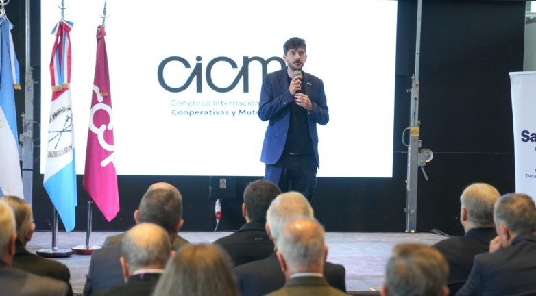 El Ministerio de Desarrollo Humano realizara una capacitación sobre IA para potenciar cooperativas y mutuales