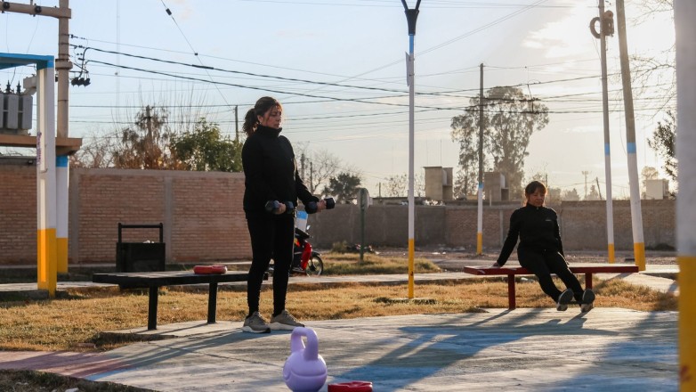 Con 50 sedes alrededor de toda la provincia durante 2026, el programa Personas Mayores, dependiente de la Subsecretaría de Deporte Social, continúa acercando propuestas deportivas y recreativas gratuitas para sanjuaninos mayores de 55 años.