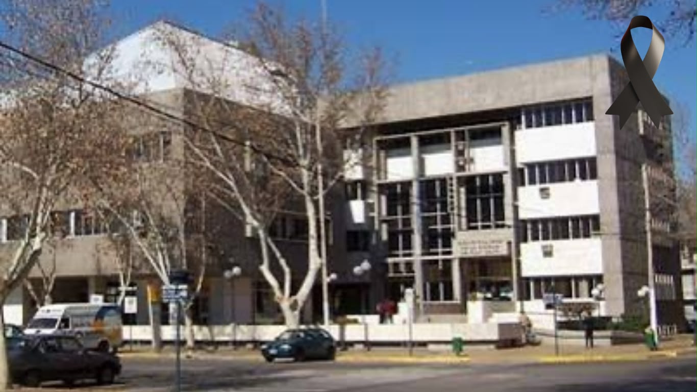 En el marco del duelo dispuesto por el Gobierno de San Juan por el término de tres días, el Municipio de la Ciudad de San Juan suspende las actividades oficiales y mantendrá las banderas a media asta.