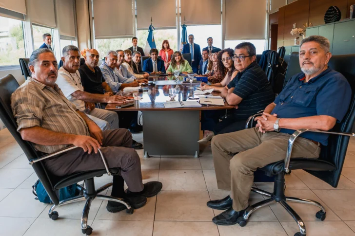 El Gobierno de San Juan presentó  una nueva propuesta salarial a los gremios docentes en el marco de la negociación paritaria.