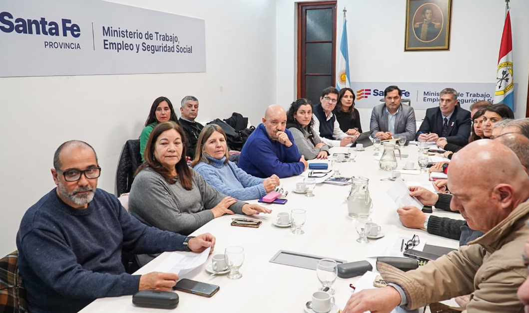 Tensión en la paritaria docente: AMSAFE criticó la oferta salarial del Gobierno y define en las escuelas si va al paro
