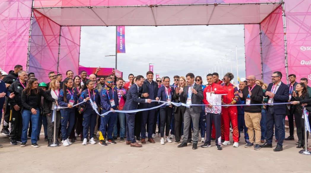 Rafaela 2026: Pullaro inauguró la Villa Suramericana y recibió a las primeras delegaciones internacionales