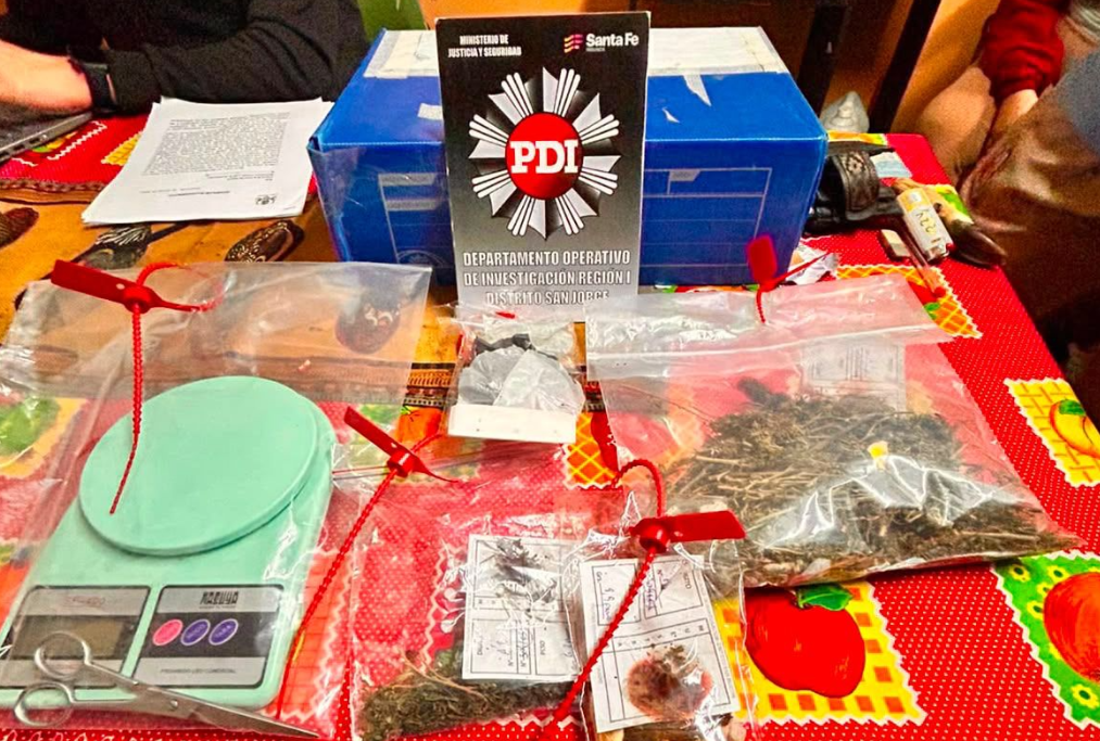 Diez detenidos y más de 800 gramos de cocaína secuestrados en cinco allanamientos en Cañada Rosquín
