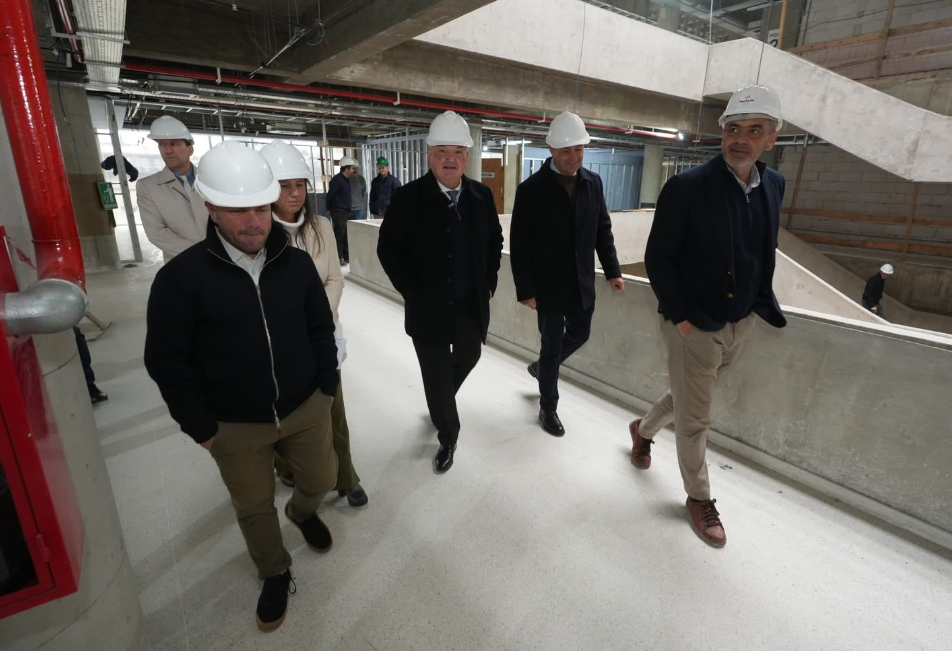 Felipe Michlig supervisó la obra del Instituto Almirante Brown: “Esta es la respuesta de un gobierno presente”
