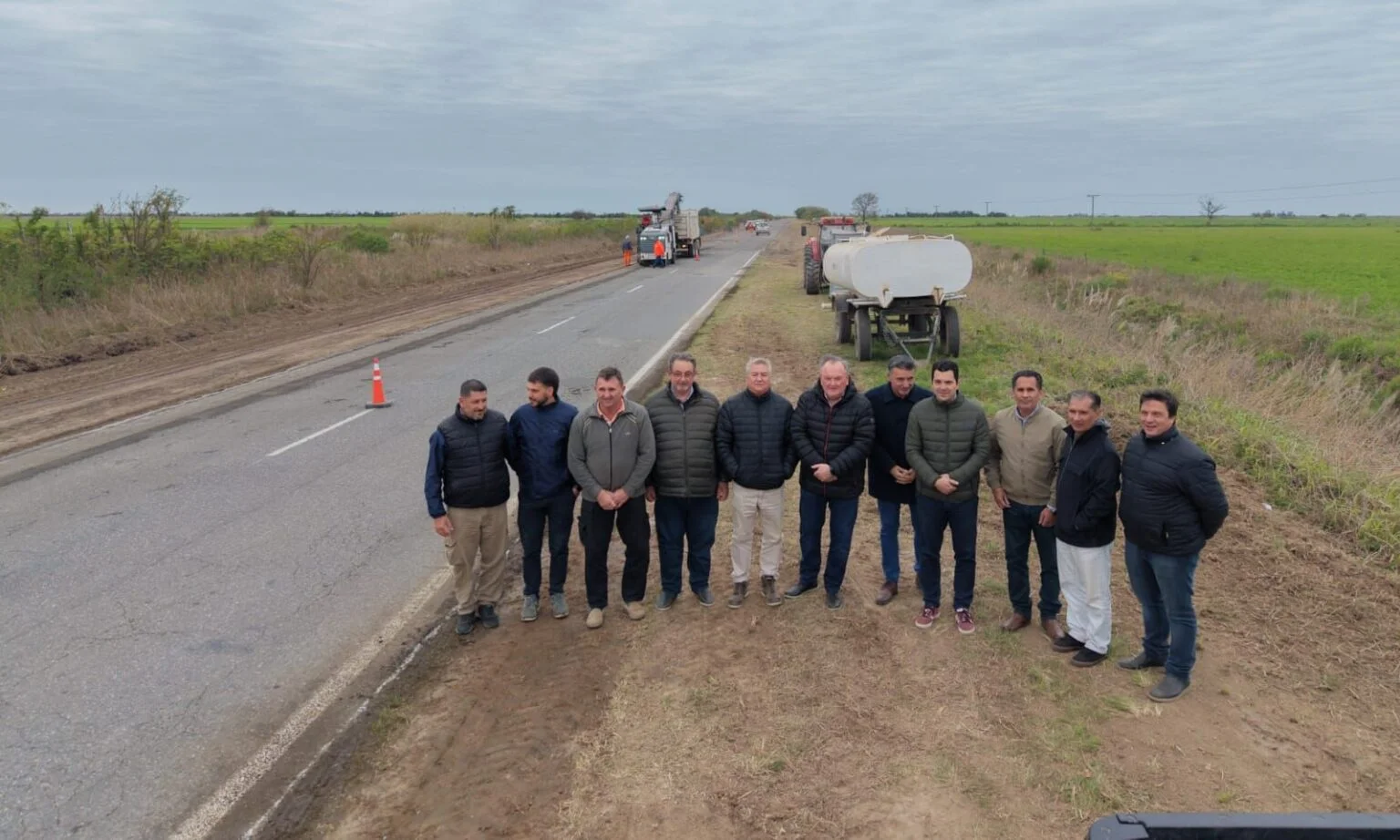 El senador Felipe Michlig encabezó el inicio de la histórica repavimentación de la Ruta Provincial 13