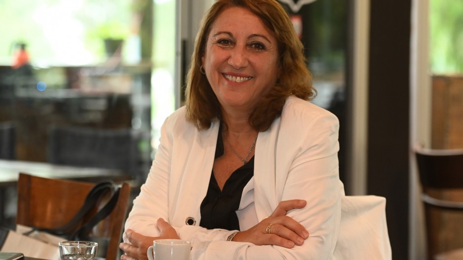 Mónica Fein, reelecta al frente del Partido Socialista: «Hay que construir una alternativa que no vuelva al pasado»