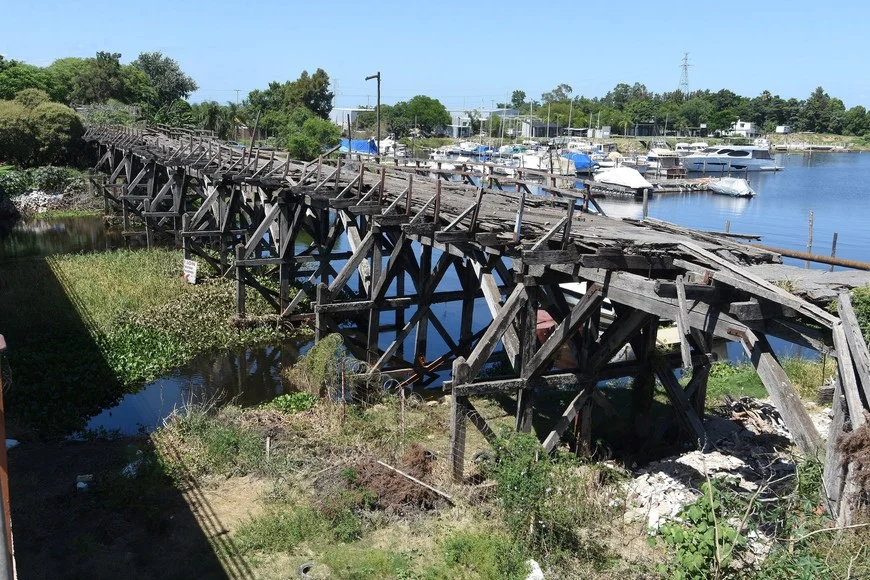Fin de una era y tensión costera: adjudican el desmantelamiento del histórico «Puente Palito» por riesgo de colapso