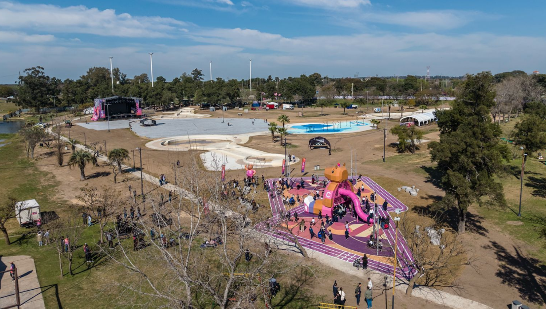 El Parque del Sur se transforma: Pullaro inauguró la «CapiPlaza», el corazón del Fan Fest para los Juegos Suramericanos