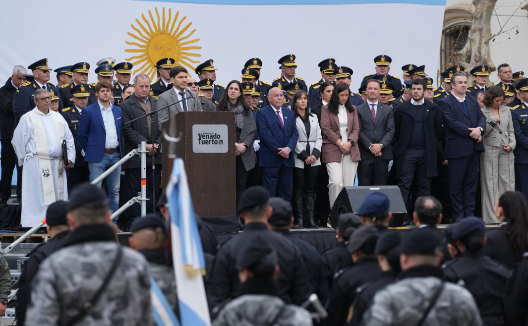 En el aniversario de la Policía, Pullaro aseguró que Santa Fe se encamina a ser la provincia más segura