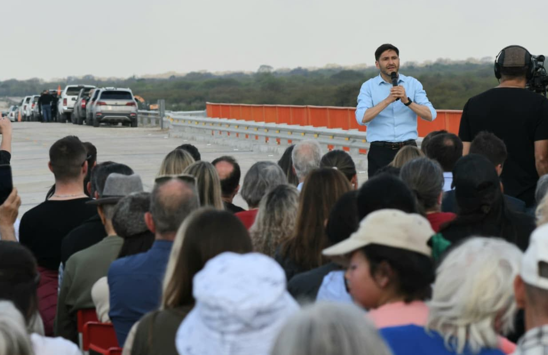 Pullaro inauguró cuatro puentes de hormigón y reafirmó el ritmo de la obra pública santafesina