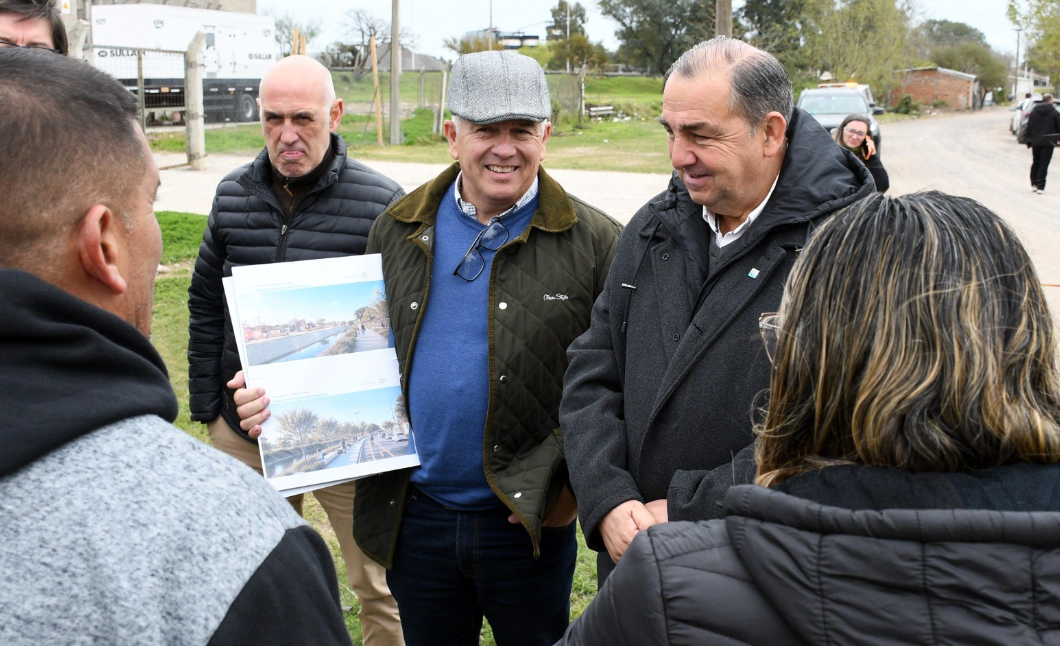 Transformación urbana y participación comunitaria: más de 50 familias de barrio Centenario renuevan las fachadas de sus casas