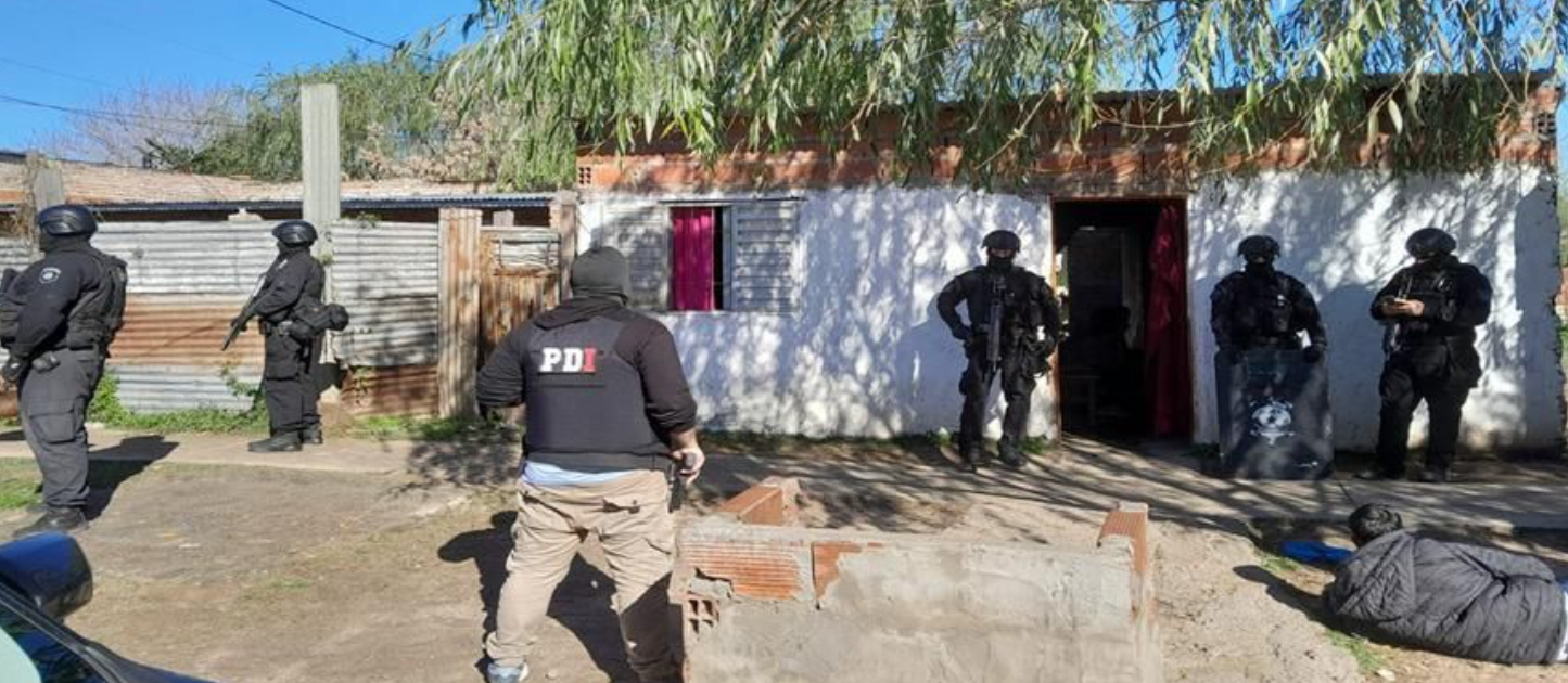 Desbaratan una red de microtráfico en Santa Fe y Santo Tomé: tres detenidos y fuerte secuestro de drogas