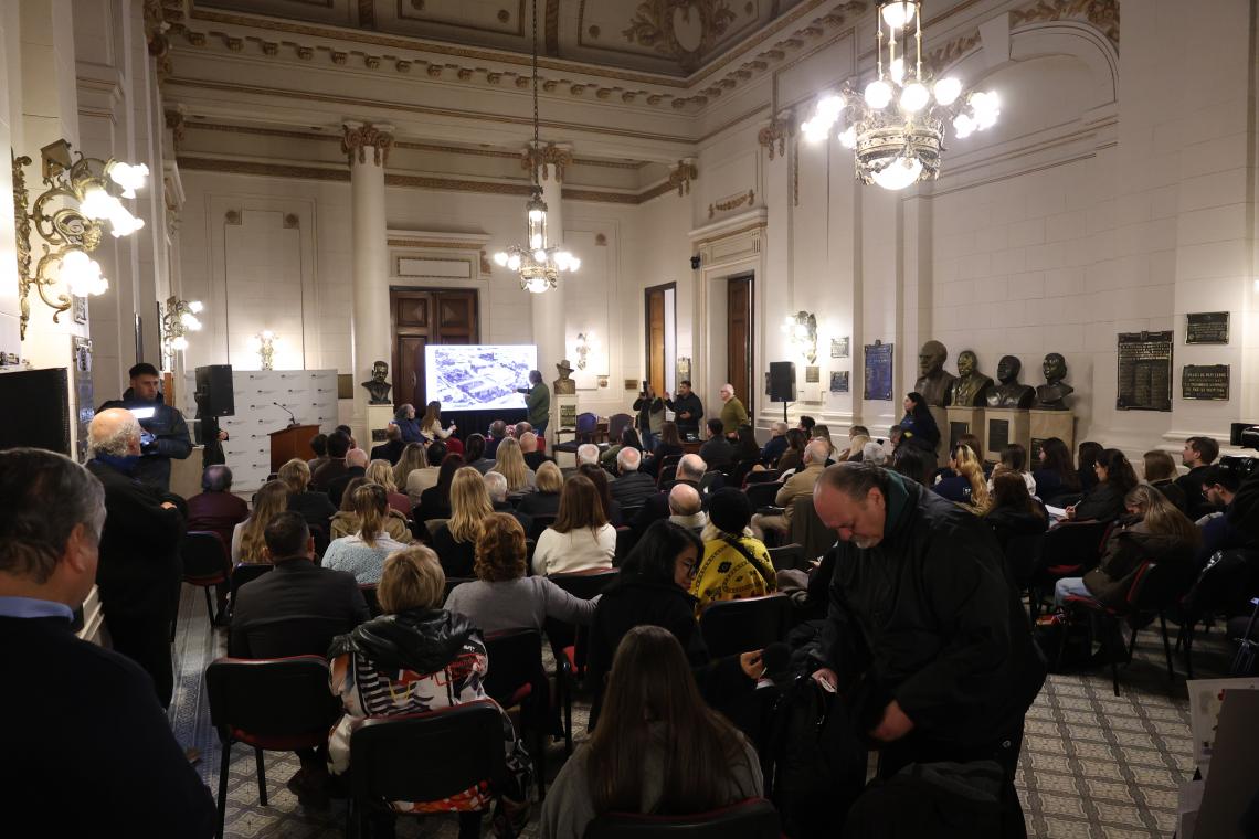 Impulsan la recuperación de Plaza Italia: la Legislatura y el Municipio convocaron a una masiva Asamblea Ciudadana