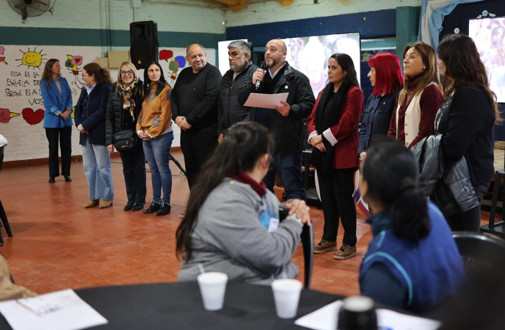 ADN Santa Fe pone en marcha la segunda etapa: los vecinos priorizan una escuela de oficios y una mesa de gestión distrital