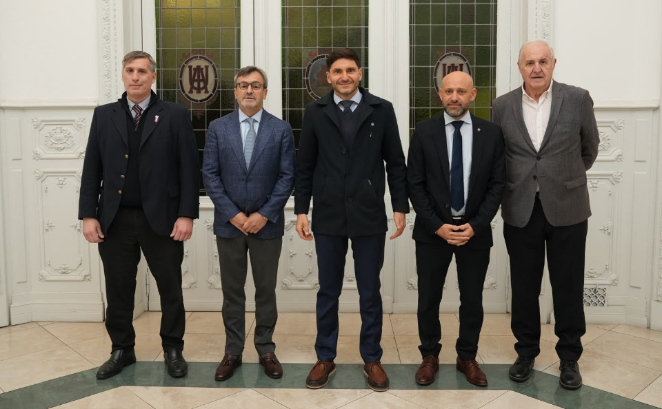 Pullaro presentó el modelo productivo santafesino ante la UIA y acordó una agenda por la competitividad
