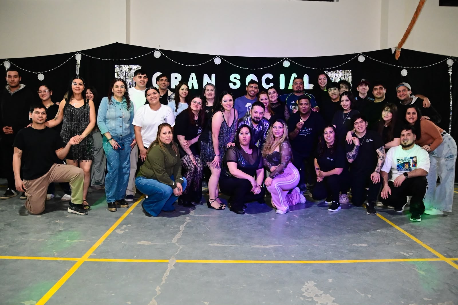 Tolhuin vivió su primer Social de Bachata con una noche de música y encuentro