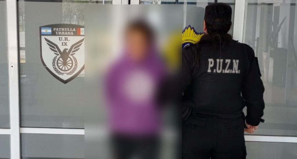La Patrulla Urbana de las Toscas detuvo a Abigail Aguirre, con arma blanca y Cocaína.