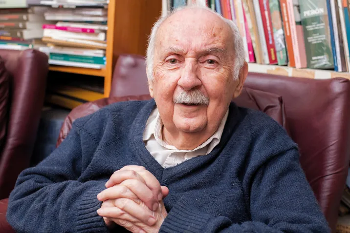 Norberto Galasso, figura de la militancia académica, a los 90 años, partió hacia “La Pampa de arriba”.