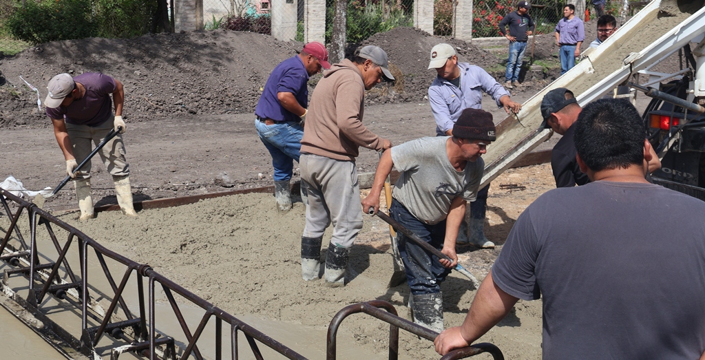 “Las obras públicas generan trabajo, embellecen la localidad y mejoran la calidad de vida de todos los habitantes de Villa Guillermina”, manifestó Roque Chávez.