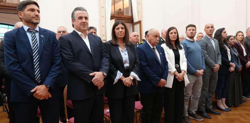 FUNCIONARIOS.jpeg FUNCIONARIOS.jpeg