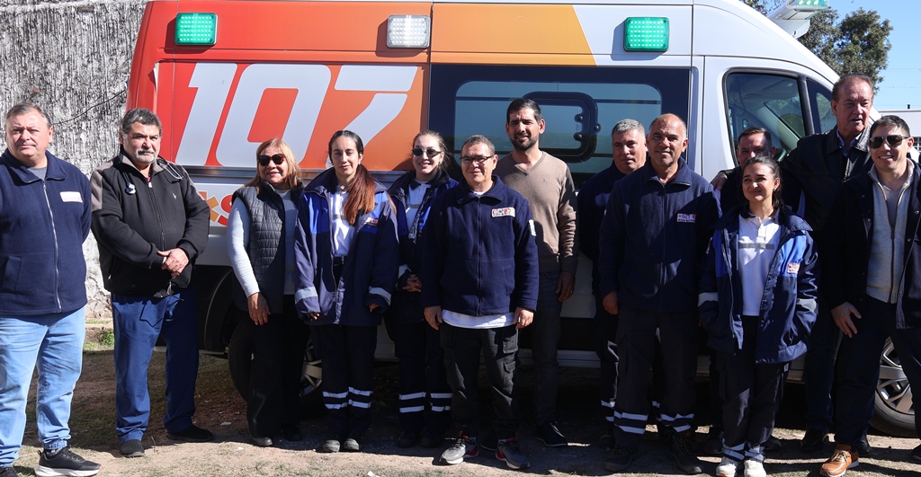 El servicio SIES 107 de Las Toscas, recibió una ambulancia seminueva por parte del gobierno y casi $ 20 millones para reparar las instalaciones.