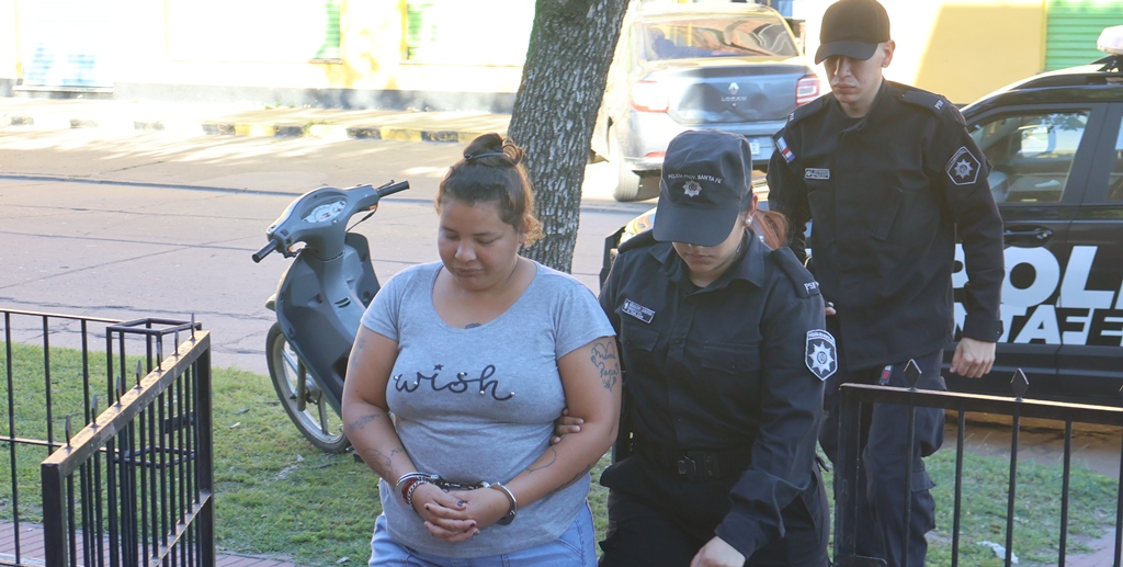 Libertad con restricciones para Gimena Ester Godoy del barrio Estación de Las Toscas, que en reiteradas ocasiones agredió con cuchillo a su pareja.