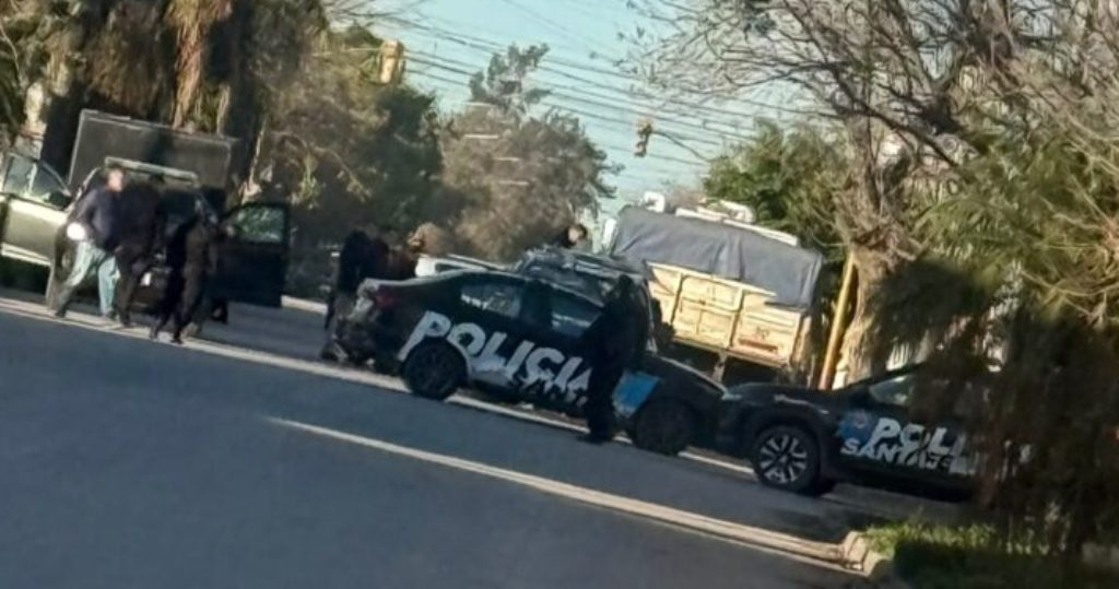 Un motociclista de Vera murió en el acto tras impactar contra un camión estacionado.