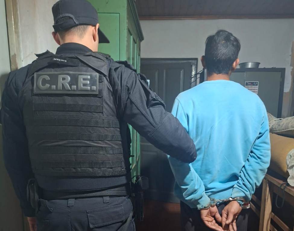 Los efectivos policiales del comando radioeléctrico de Villa Ocampo detuvieron a un “Macaco por Atentado y Resistencia a la Autoridad”.